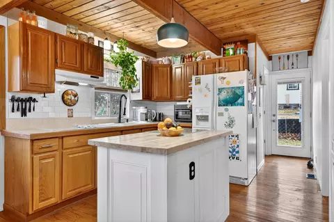 Kitchen - 2217 Gainsboro Rd, Lake Summerset, IL 61019 photo 1 of 3