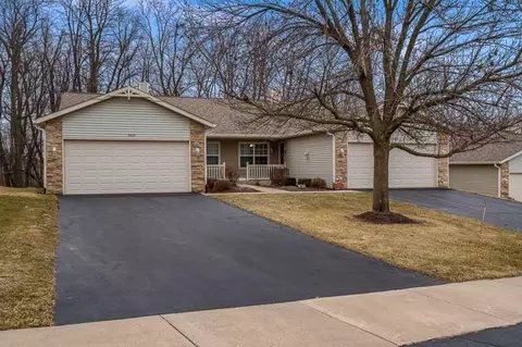 2420 Arnold Ave, Rockford, IL 61108