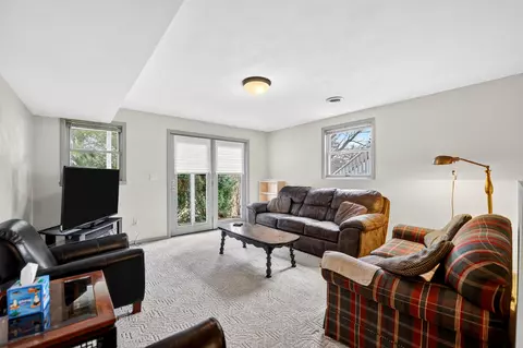 Living - 2354 Butternut Bnd, Lake Summerset, IL 61019 photo 4 of 4