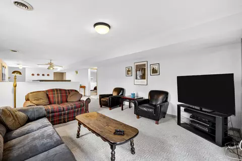 Living - 2354 Butternut Bnd, Lake Summerset, IL 61019 photo 3 of 4
