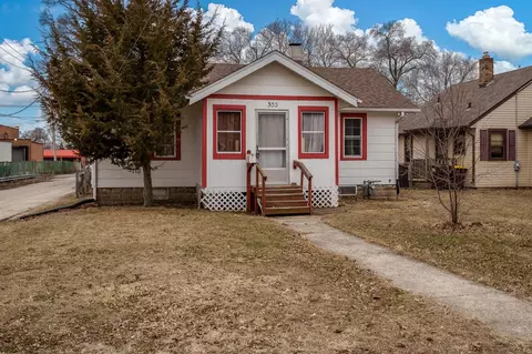 355 Grand Blvd, Loves Park, IL 61111