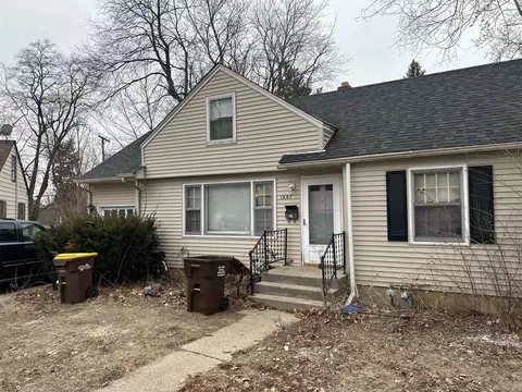 1607 Macarthur Dr, Rockford, IL 61108