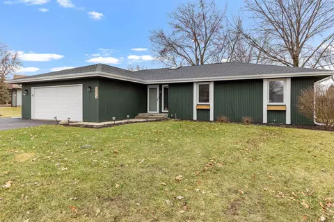 9573 Twin Deer Run, Roscoe, IL 61073