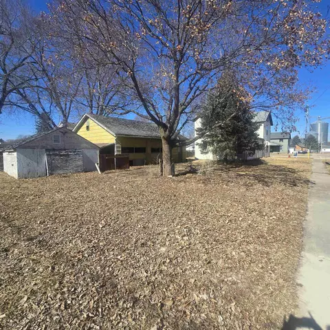 201 W 2nd St, Leaf River, IL 61047 photo 28