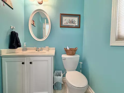 Bath - 5206 E Hubbard Trl, Byron, IL 61010 photo 2 of 6