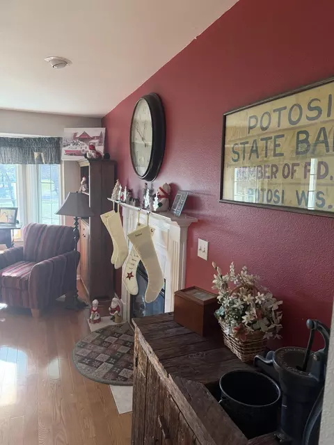 Living - 5206 E Hubbard Trl, Byron, IL 61010 photo 4 of 10