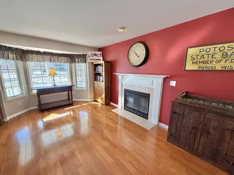 Living - 5206 E Hubbard Trl, Byron, IL 61010 photo 2 of 10