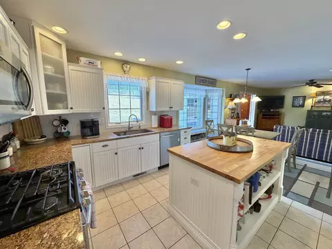 Kitchen - 5206 E Hubbard Trl, Byron, IL 61010 photo 1 of 4