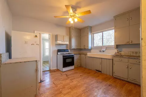 Kitchen - 502 E Brayton Rd, Mount Morris, IL 61054 photo 1 of 1