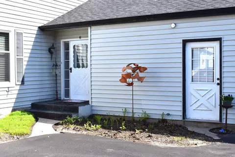 4621 High Point Dr #6, Rockford, IL 61114