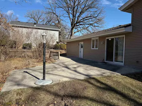 11392 Edgemere Ter, Roscoe, IL 61073 photo 4