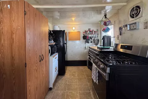 230 Reed St, Pecatonica, IL 61063 photo 4