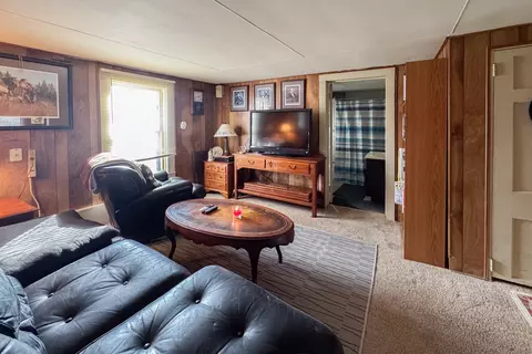 230 Reed St, Pecatonica, IL 61063 photo 9