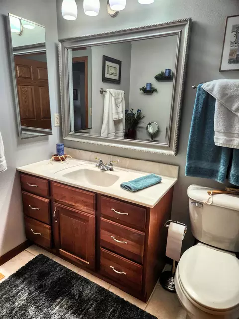 Bath - 28-80 Highland Ct, Lanark, IL 61046 photo 3 of 6
