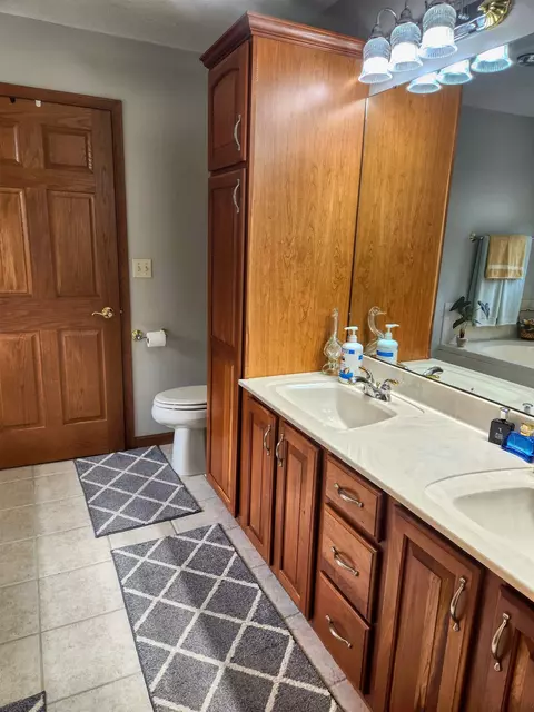 Bath - 28-80 Highland Ct, Lanark, IL 61046 photo 1 of 6