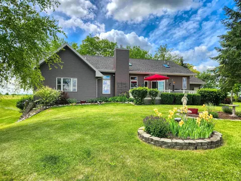 Exterior - 28-80 Highland Ct, Lanark, IL 61046 photo 10 of 11