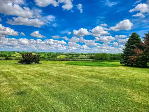 Exterior - 28-80 Highland Ct, Lanark, IL 61046 photo 9 of 11