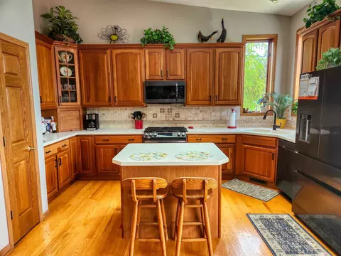 Kitchen - 28-80 Highland Ct, Lanark, IL 61046 photo 2 of 2