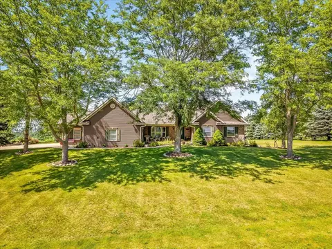 Exterior - 28-80 Highland Ct, Lanark, IL 61046 photo 11 of 11