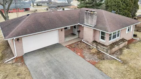 1636 Whitney Blvd, Belvidere, IL 61008
