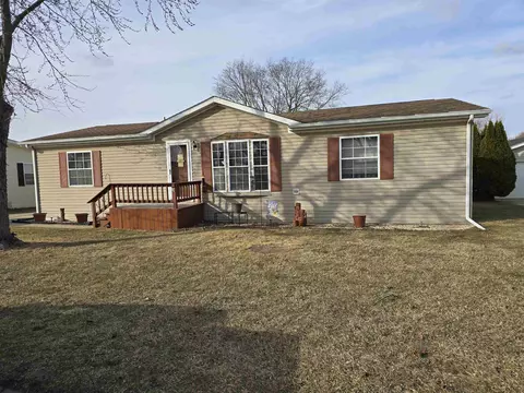 5518 White Pne, Roscoe, IL 61073
