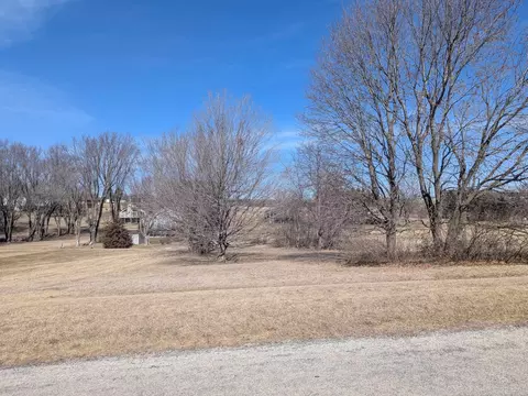 1765 Gainsboro Rd, Lake Summerset, IL 61019