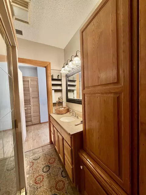 Bath - 803 North St, Thomson, IL 61285 photo 2 of 2