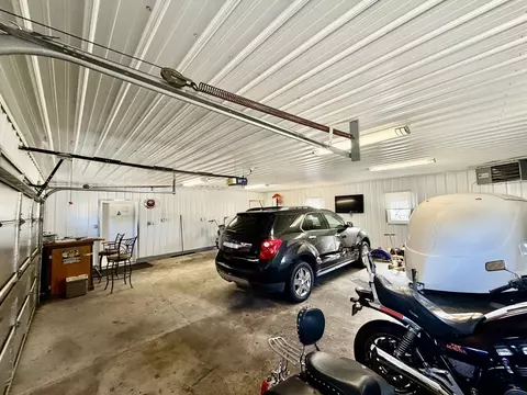 Exterior - 803 North St, Thomson, IL 61285 photo 2 of 10