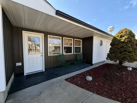 Exterior - 803 North St, Thomson, IL 61285 photo 10 of 10