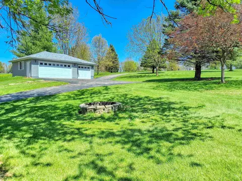 Exterior - 27-53 Ridgeview Dr, Lanark, IL 61046 photo 7 of 12