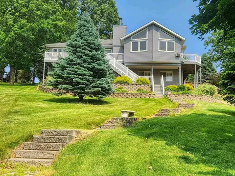 27-53 Ridgeview Dr, Lanark, IL 61046