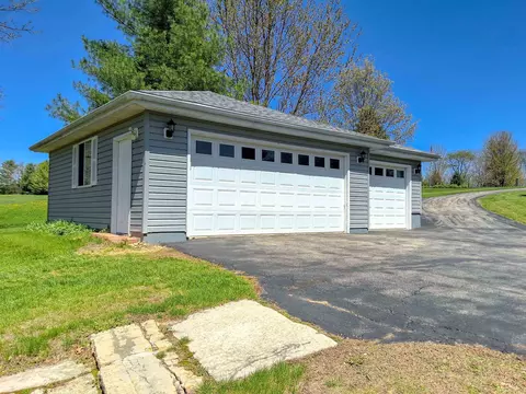 Exterior - 27-53 Ridgeview Dr, Lanark, IL 61046 photo 10 of 12