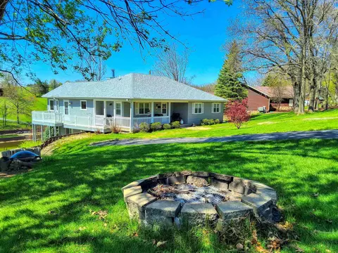 Exterior - 27-53 Ridgeview Dr, Lanark, IL 61046 photo 8 of 12