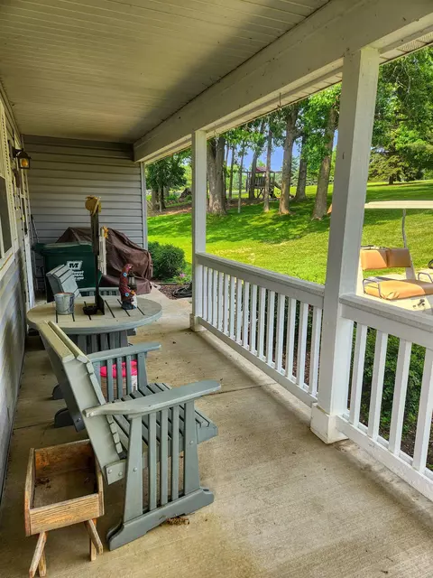 Exterior - 27-53 Ridgeview Dr, Lanark, IL 61046 photo 2 of 12
