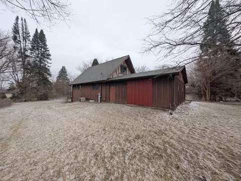 404 NE Atlantic Dr, Poplar Grove, IL 61065