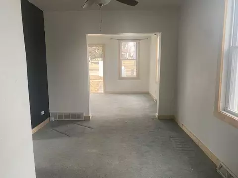 215 W 5th St, Spring Valley, IL 61362 photo 3