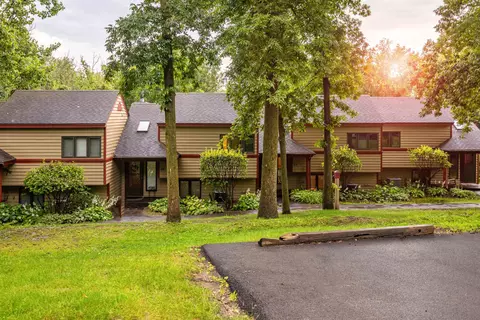 41 Spring Creek Ln, Galena, IL 61036