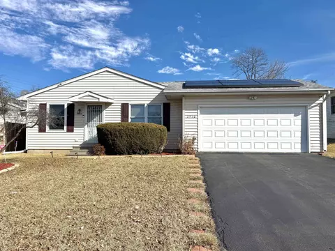 2910 17th St, Rockford, IL 61109
