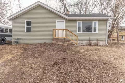 2803 Fairview Ave, Rockford, IL 61101