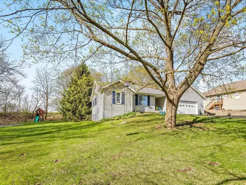 Exterior - 1101 Drexel Rd, Lake Summerset, IL 61019 photo 2 of 4