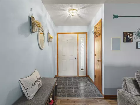 Entry Way - 1101 Drexel Rd, Lake Summerset, IL 61019 photo 1 of 2