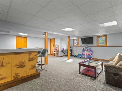 Living - 1101 Drexel Rd, Lake Summerset, IL 61019 photo 6 of 8