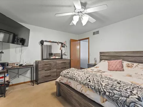 Bedroom - 1101 Drexel Rd, Lake Summerset, IL 61019 photo 8 of 12