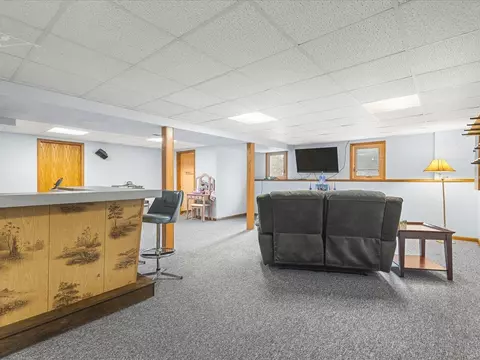 Living - 1101 Drexel Rd, Lake Summerset, IL 61019 photo 4 of 8