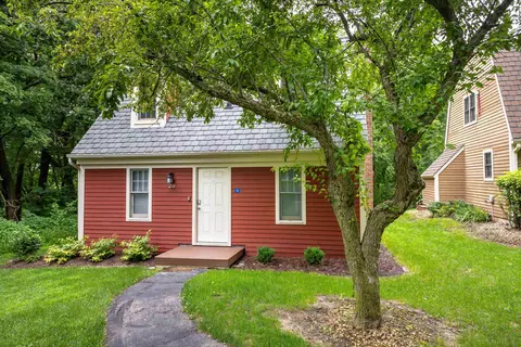 26 Thatcher Ln, Galena, IL 61036