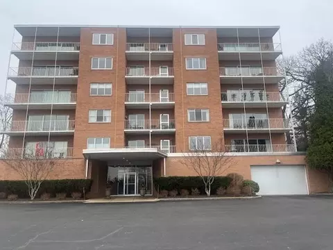 1802 Birchwood Ln #23, Rockford, IL 61107