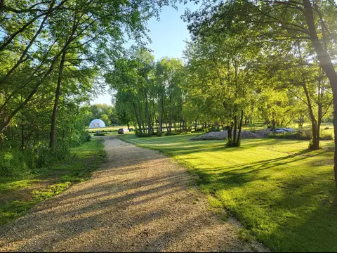 4414 N Tower Rd, Freeport, IL 61032 photo 2