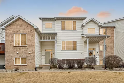 2043 Derby Ln, Belvidere, IL 61008