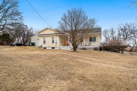 8701 N Main St, Leaf River, IL 61047 photo 29