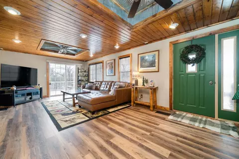 8701 N Main St, Leaf River, IL 61047 photo 5